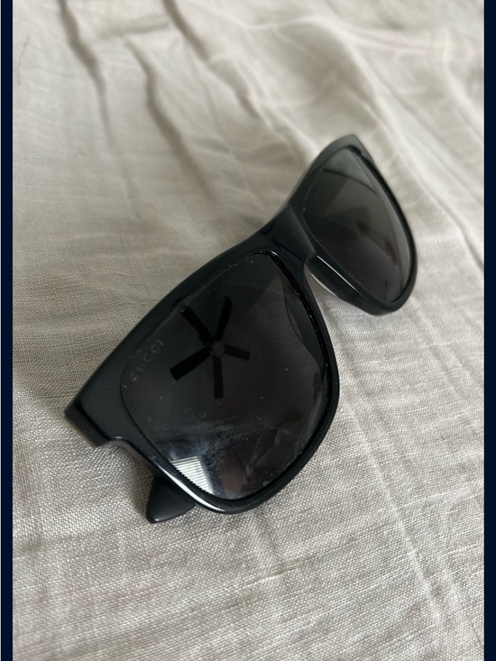 Gucci Black Oversized Square Sunglasses - Picture 2 of 10